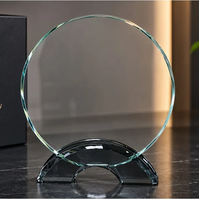 Trophée en cristal rond 16,5 cm avec socle arc personnalisable