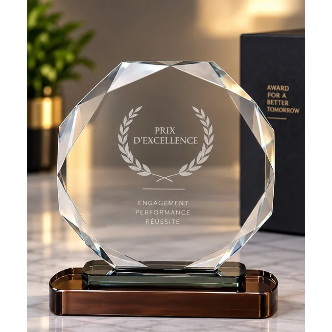 Trophée en cristal 18 cm avec socle personnalisable